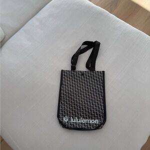 Lululemon small gray and black new winter shopping bag
